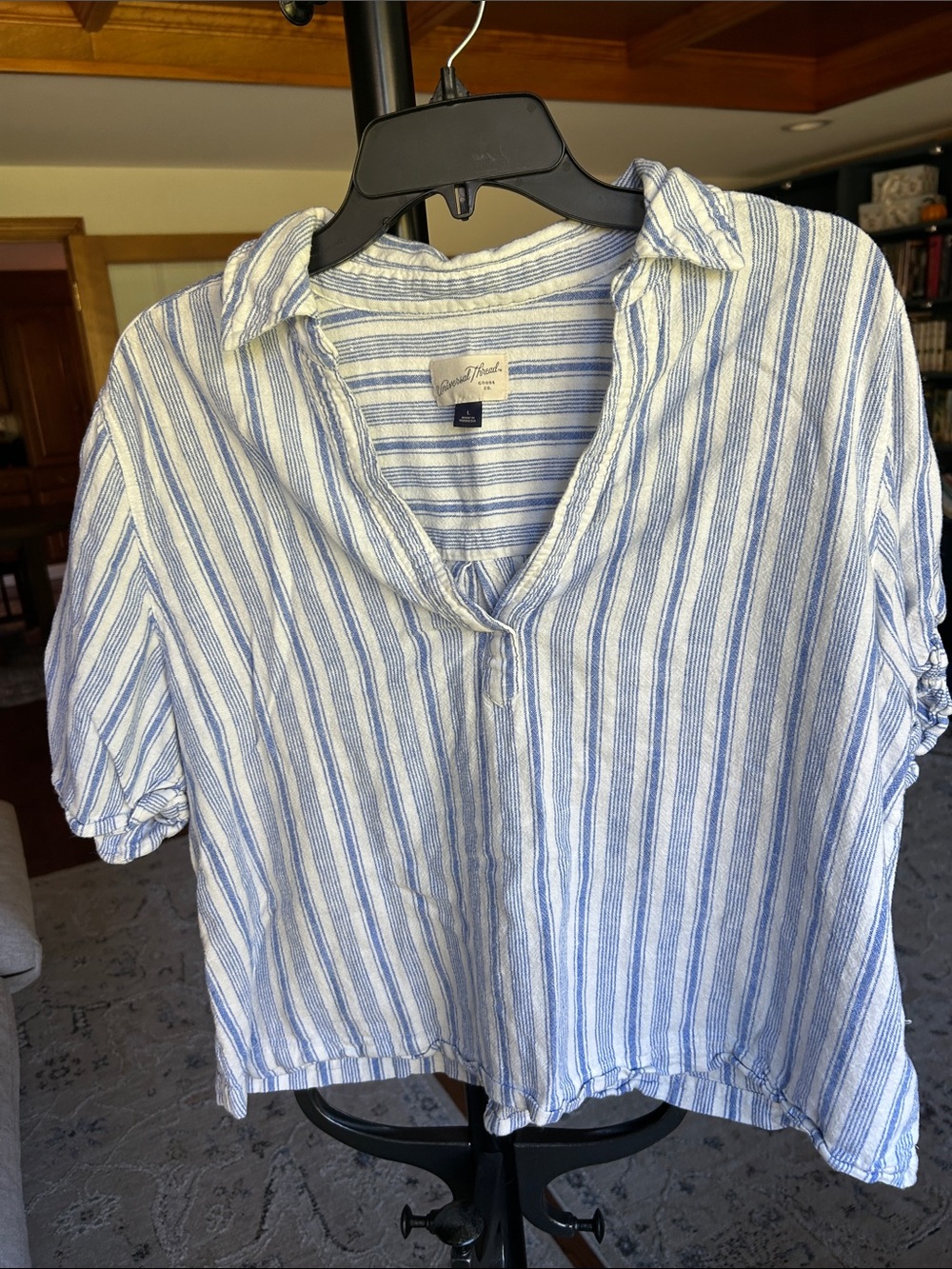 Universal Thread Blue & White Striped Casual Shirt